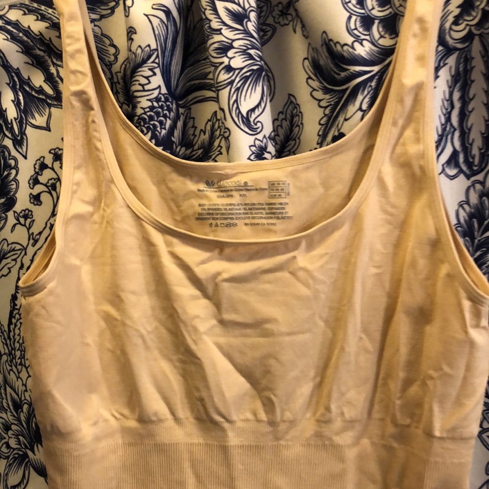 Very popular Ladies Wacoal Shapewear. Like new condition